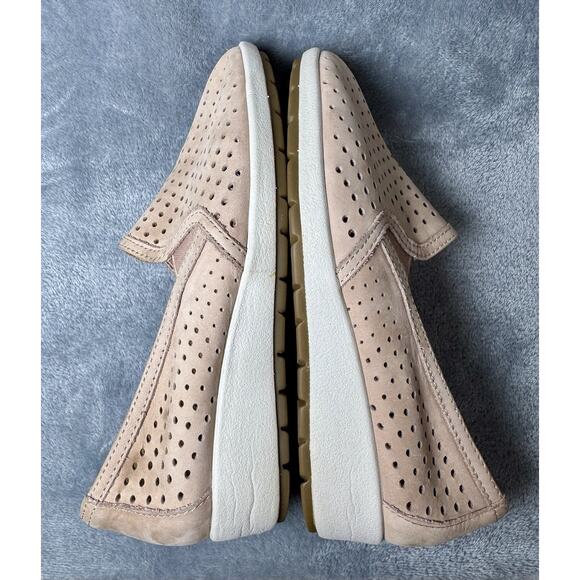 Earth Woman's Taupe Perforated Nubuck Slip-On Comfort Loafer Flats Size 6.5 - Picture 10 of 11